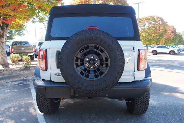 Certified 2026 Ford Bronco Badlands w/ Sasquatch Package AWD/4WD image 6