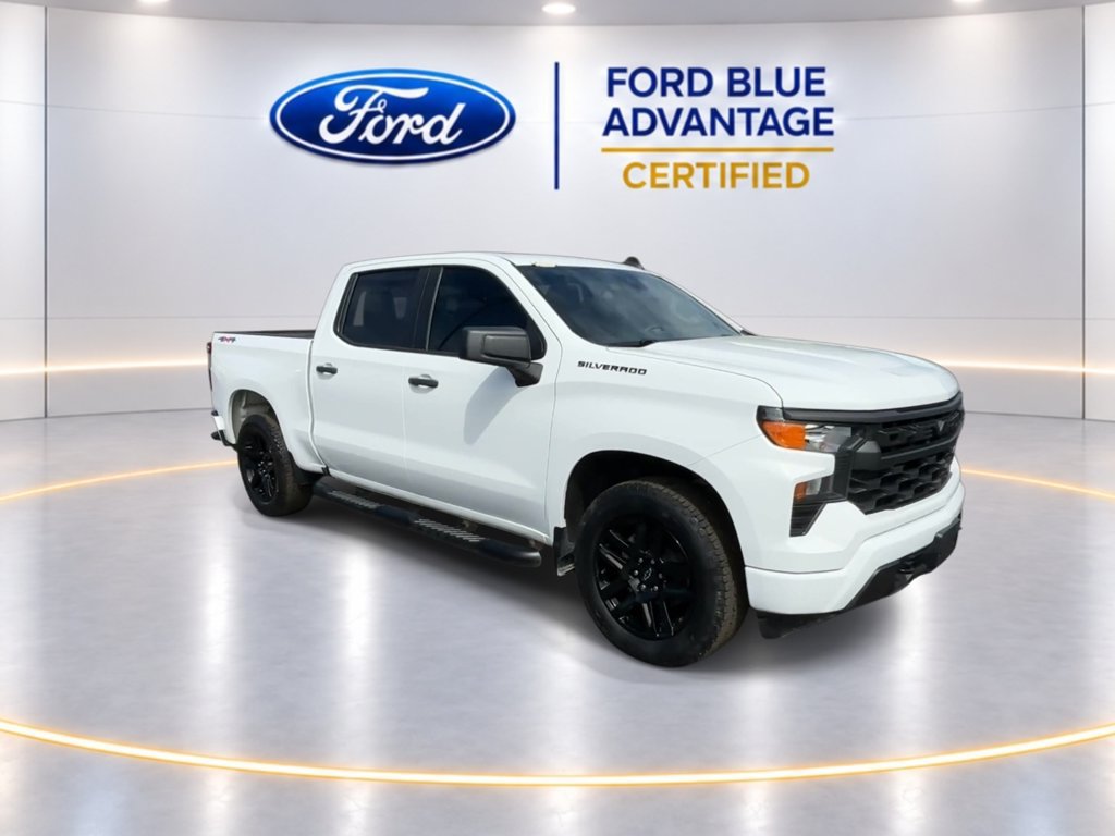 Used 2024 Chevrolet Silverado 1500 Custom AWD/4WD image 3