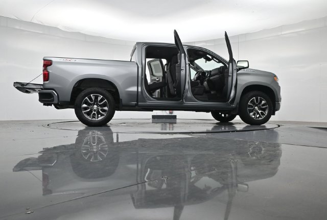 Used 2024 Chevrolet Silverado 1500 LT AWD/4WD image 56
