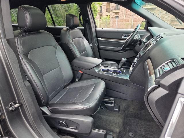 Certified 2017 Ford Explorer Limited w/ Equipment Group 301A FWD image 17
