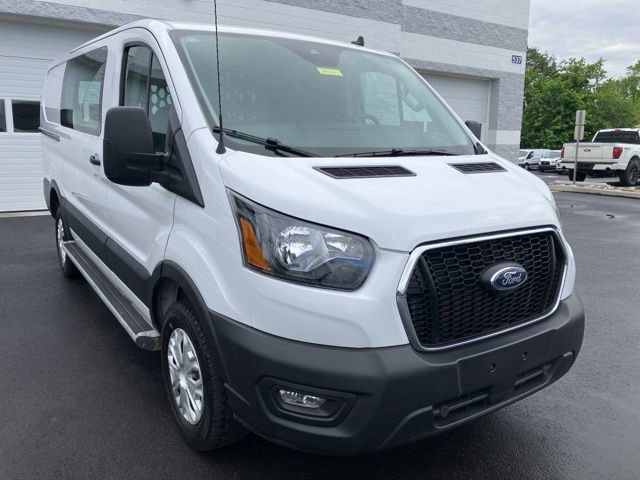 Certified 2025 Ford Transit 250 Low Roof w/ Exterior Upgrade Package RWD image 9