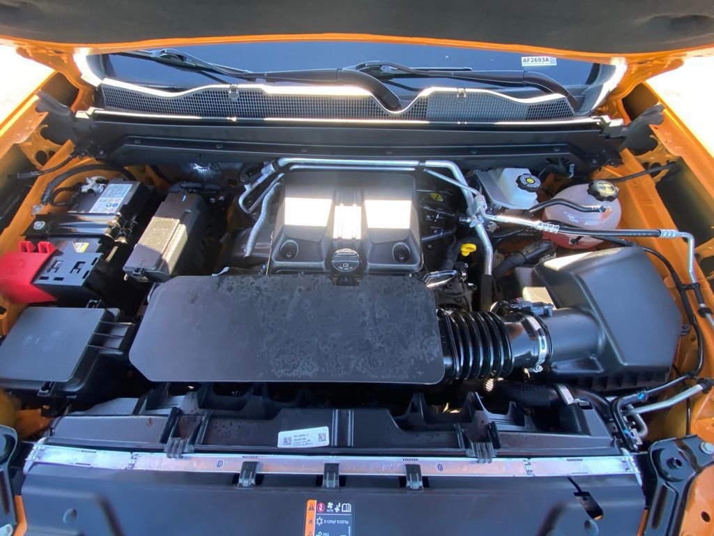 Used 2025 GMC Canyon AT4 w/ AT4 Premium Package image 29