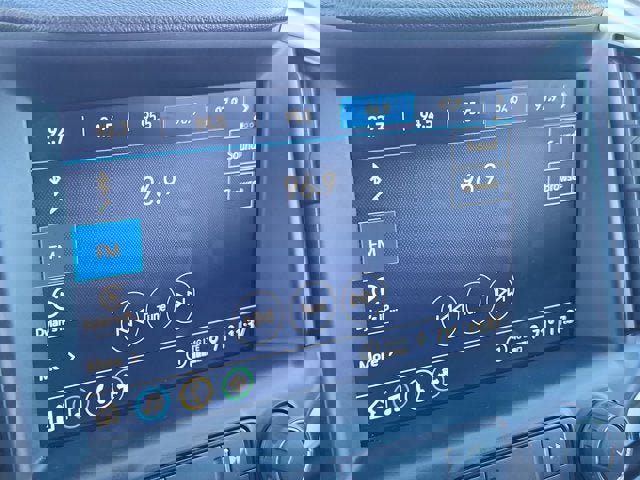 Used 2024 GMC Terrain SLT image 18