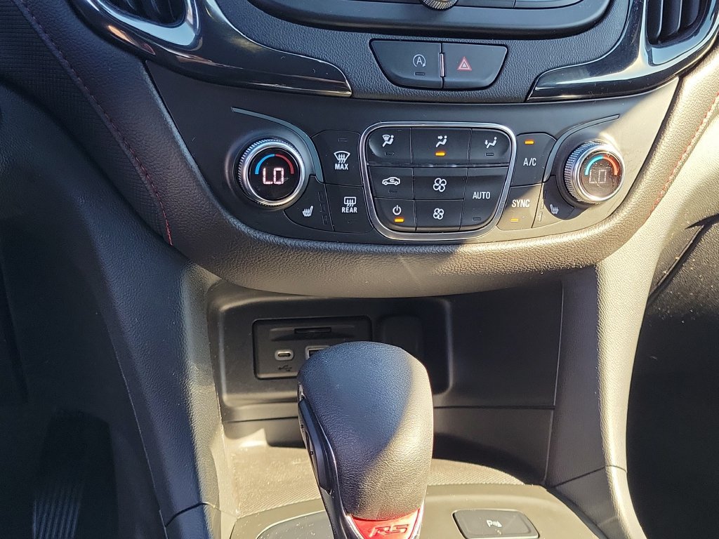 Used 2022 Chevrolet Equinox RS w/ RS Leather Package FWD image 28