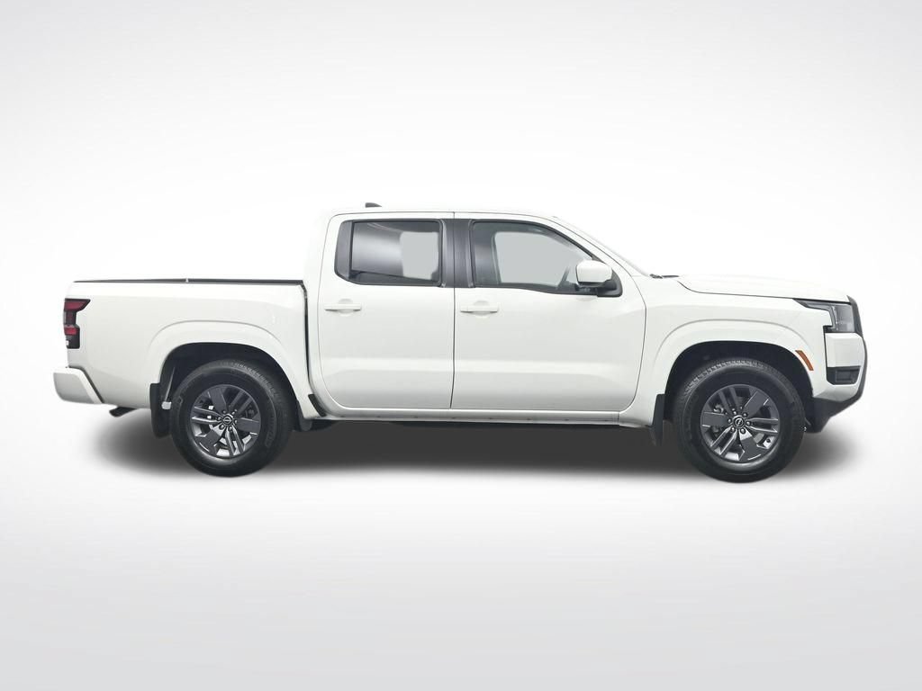 Used 2025 Nissan Frontier SV RWD image 4