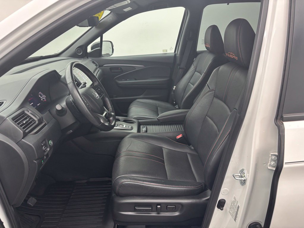 Used 2023 Honda Passport TrailSport image 23