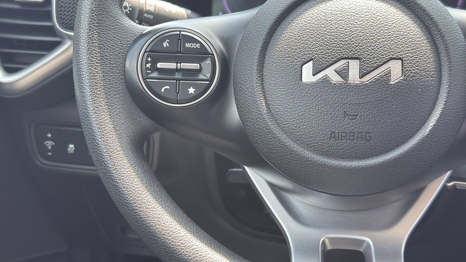Used 2024 Kia Soul LX w/ Option Group 015 FWD image 16