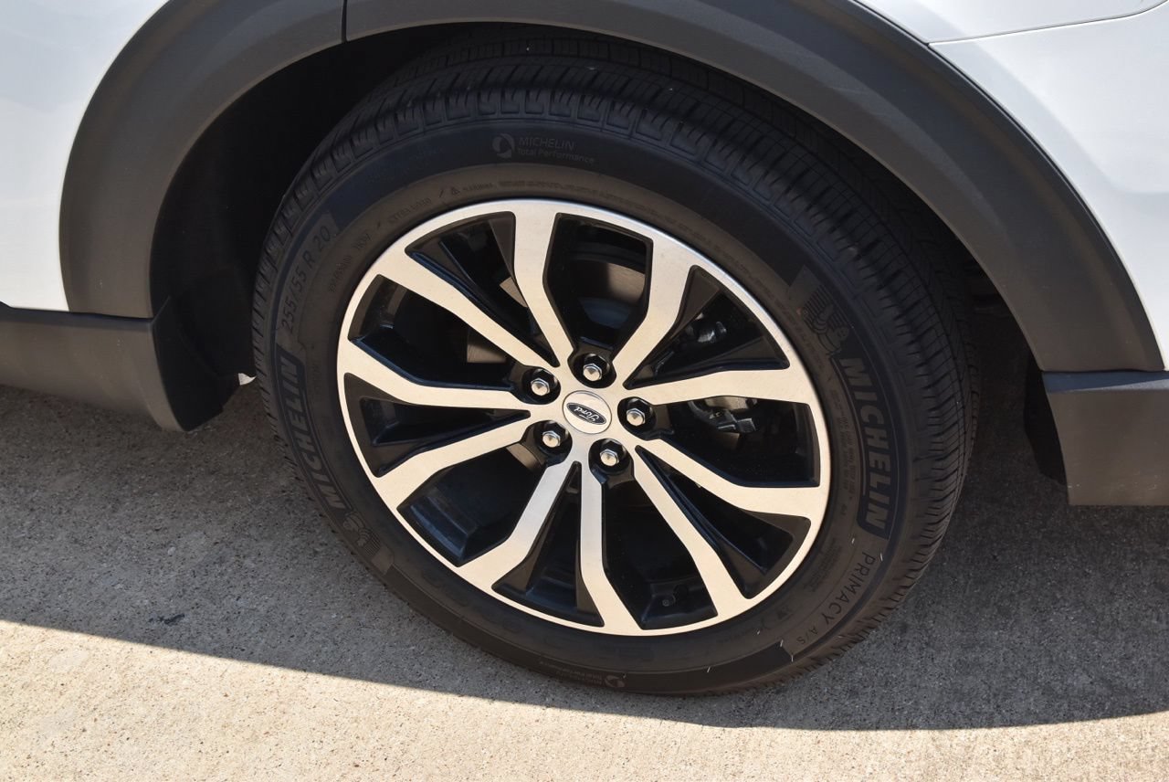 Certified 2025 Ford Explorer ST-Line RWD image 9
