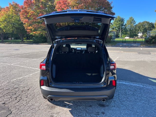 Certified 2025 Ford Escape ST-Line Select AWD/4WD image 28