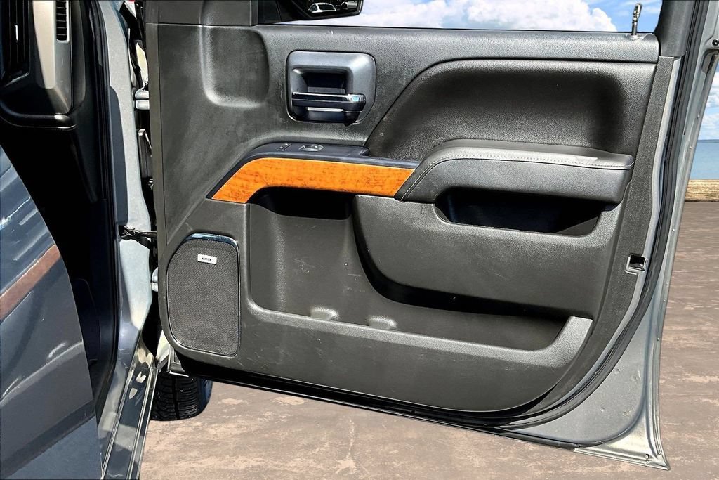 Used 2017 Chevrolet Silverado 1500 High Country RWD image 31