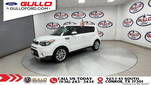 Used 2017 Kia Soul + FWD image 4
