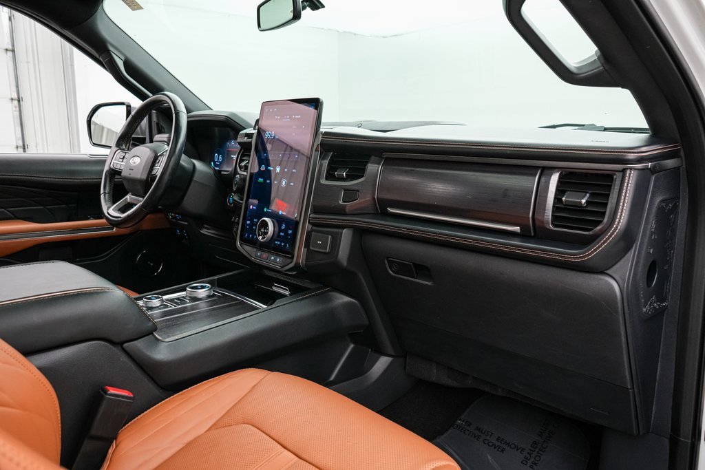 Certified 2022 Ford Expedition Platinum image 24