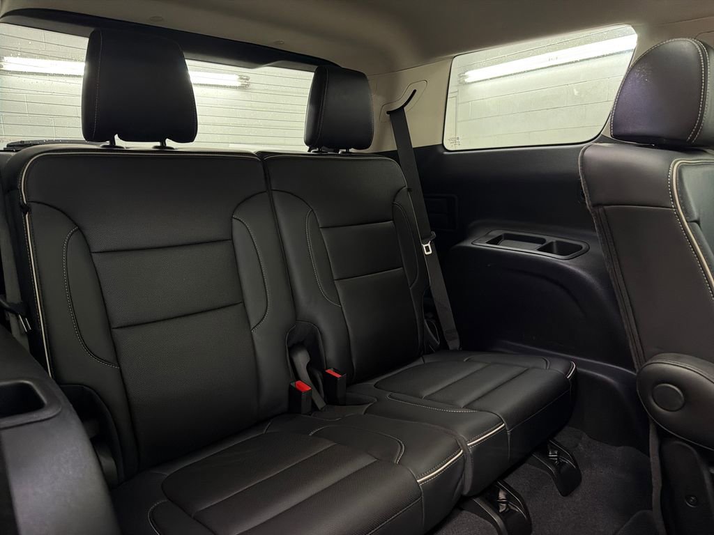 Used 2023 GMC Acadia Denali w/ Black Diamond Edition FWD image 33