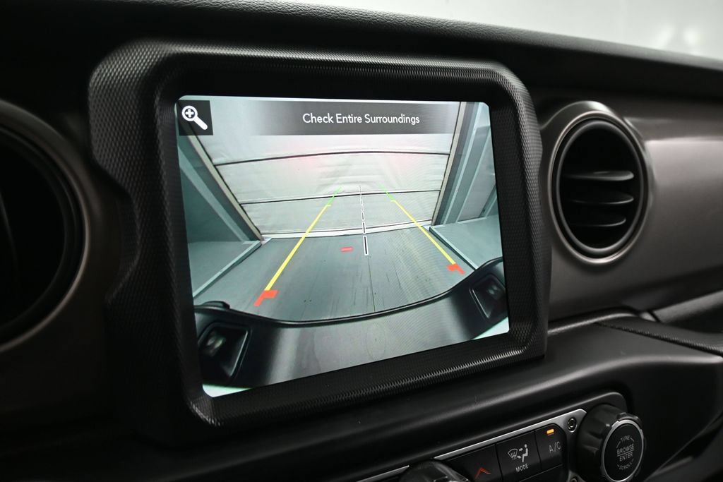 Used 2023 Jeep Gladiator Sport AWD/4WD image 11