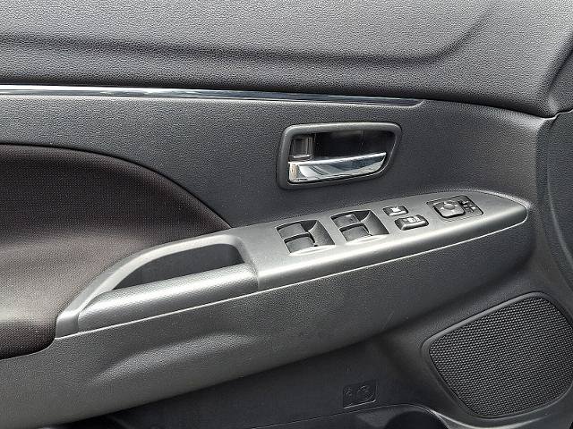 Used 2022 Mitsubishi Outlander Sport LE FWD image 11