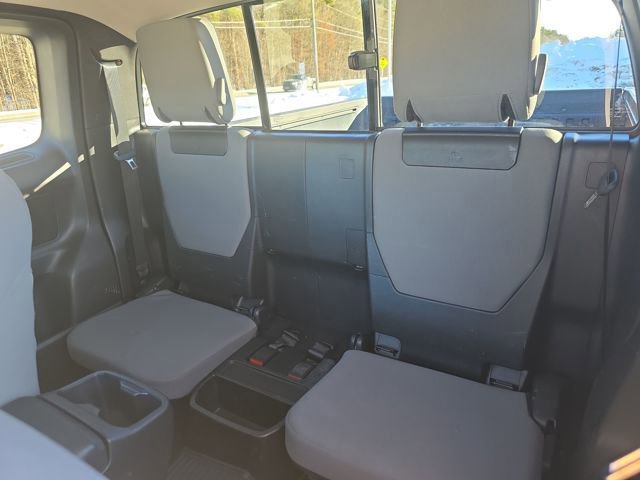 Used 2018 Toyota Tacoma SR5 AWD/4WD image 46