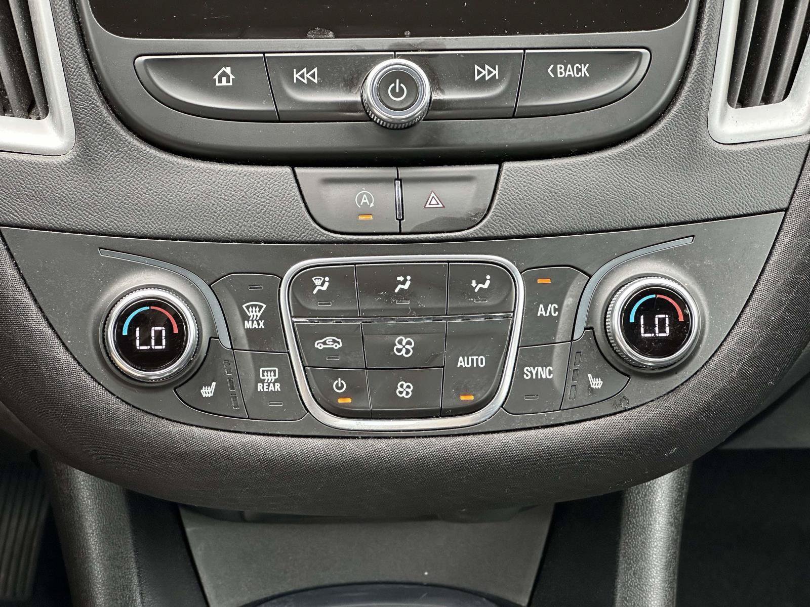 Used 2024 Chevrolet Malibu LT FWD image 18