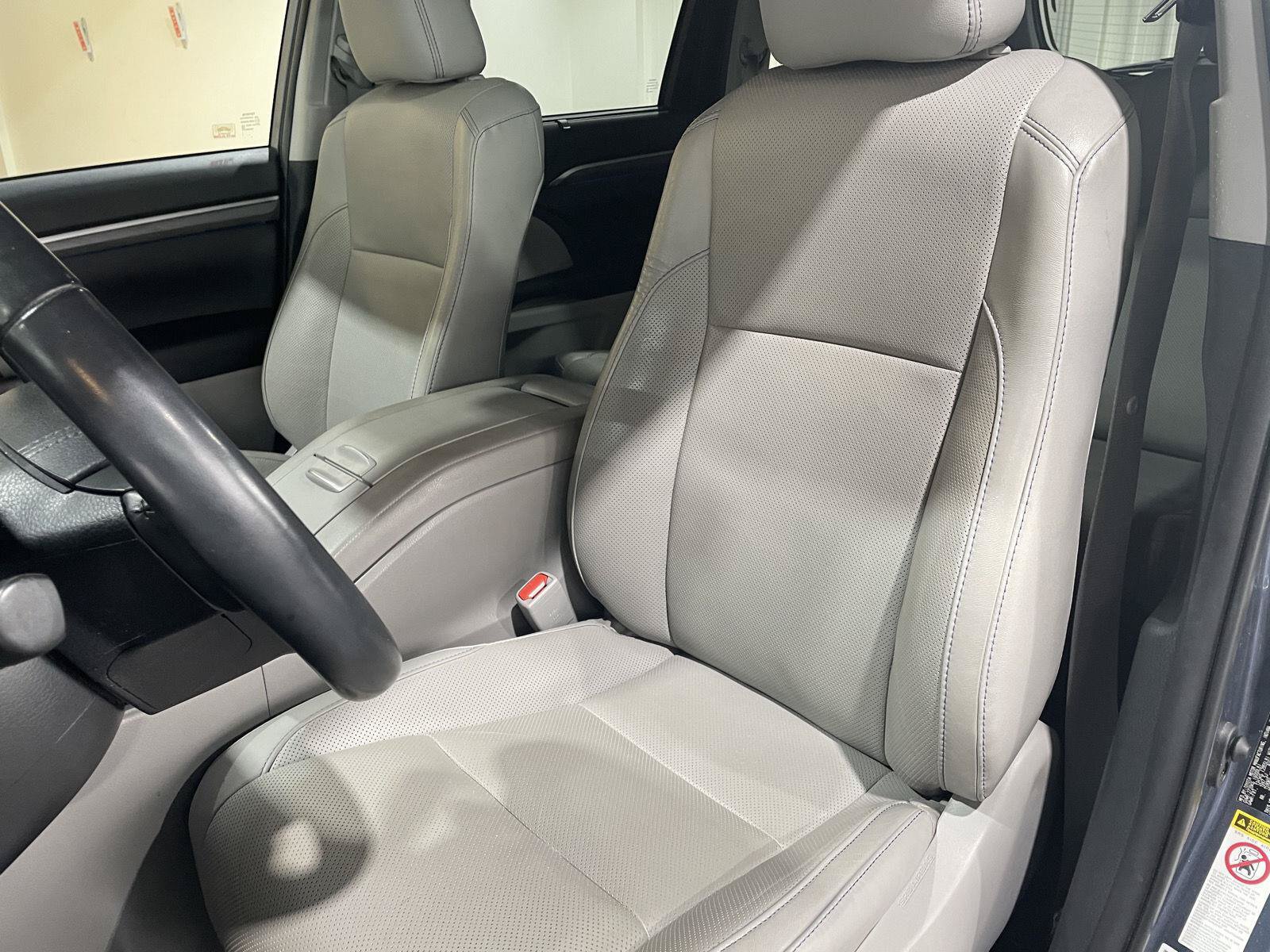 Used 2019 Toyota Highlander Limited AWD/4WD image 20