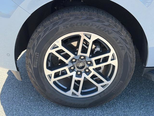 Certified 2025 Ford Expedition Active AWD/4WD image 21