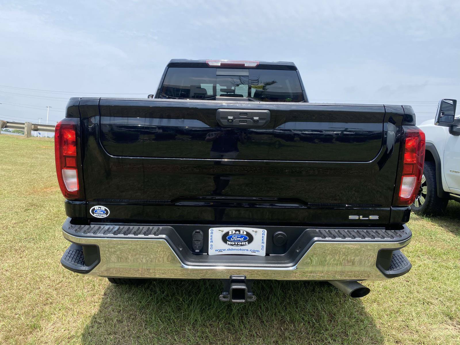 Used 2022 GMC Sierra 2500 SLE w/ SLE Value Package; AWD/4WD image 6