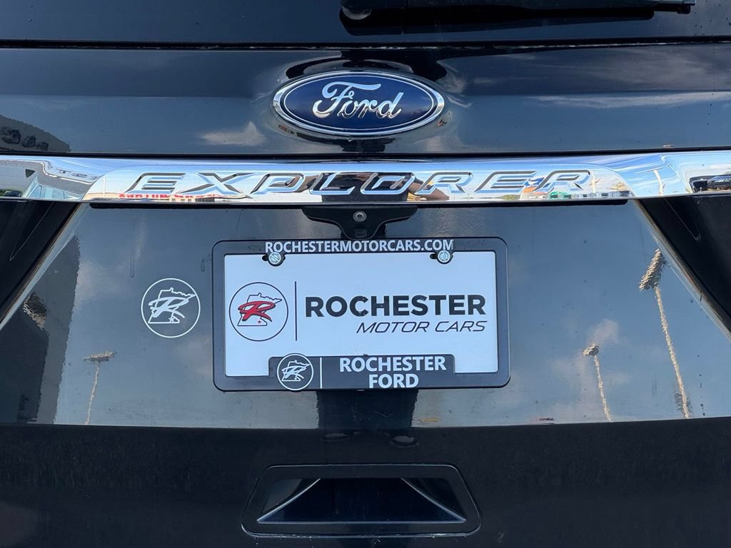 Certified 2018 Ford Explorer Limited w/ Equipment Group 301A AWD/4WD image 47