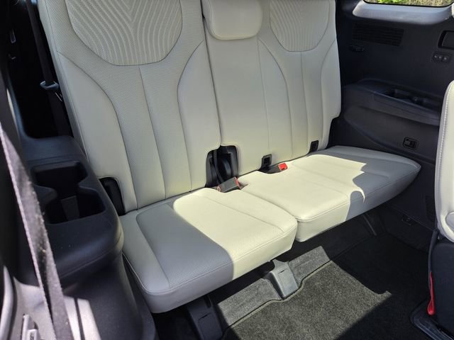 Used 2023 Hyundai Palisade Calligraphy FWD image 16
