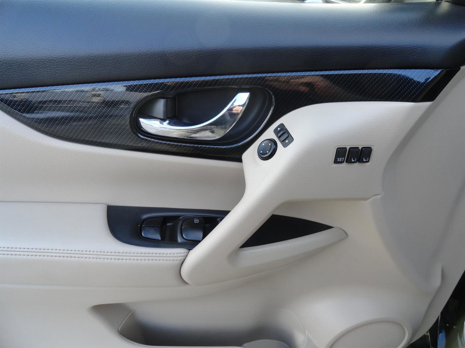 Used 2020 Nissan Rogue SL w/ Premium Package image 10