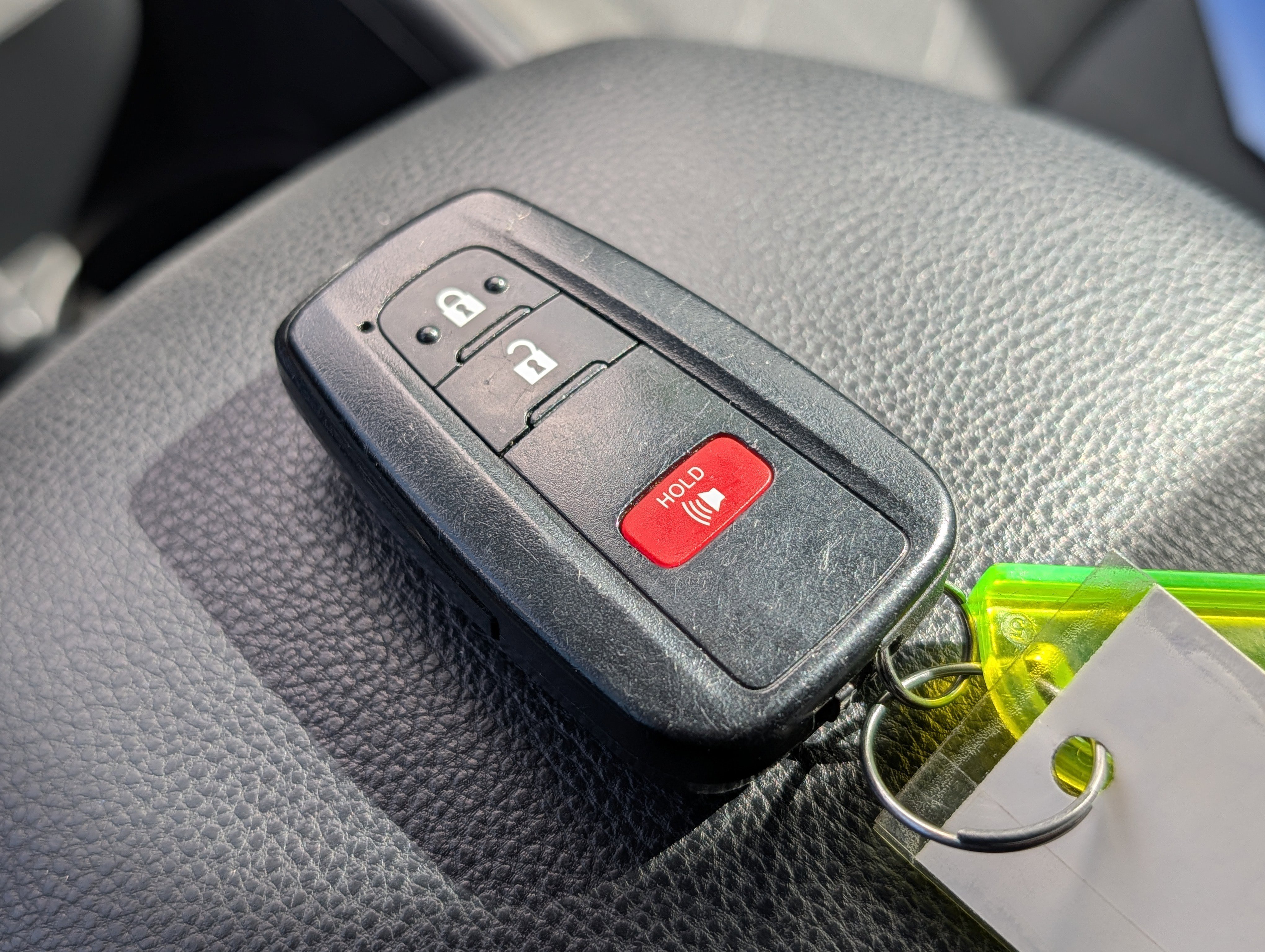 Used 2025 Toyota RAV4 XLE image 33