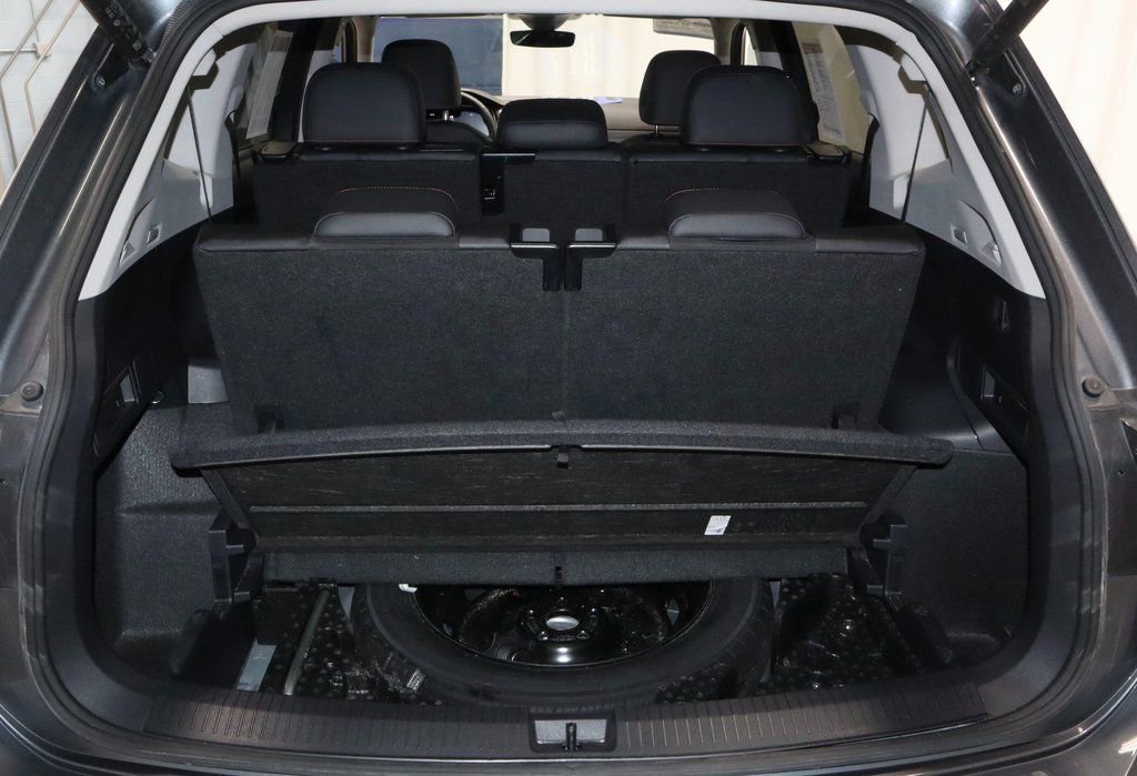 Used 2024 Volkswagen Tiguan Wolfsburg Edition image 14