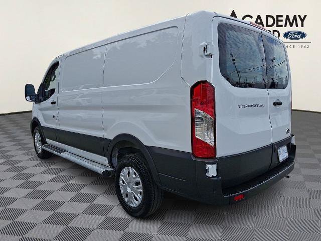 Certified 2025 Ford Transit 250 Low Roof w/ Exterior Upgrade Package RWD image 4