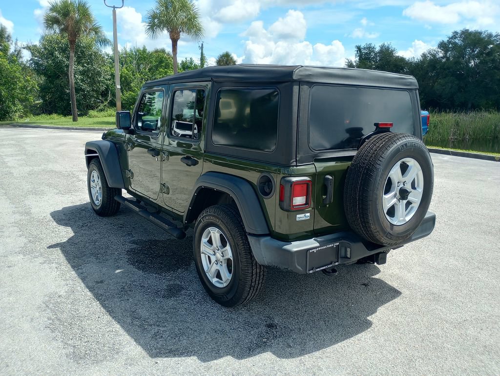 Used 2022 Jeep Wrangler Unlimited Sport AWD/4WD image 5
