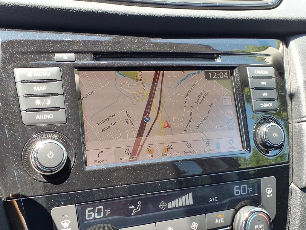 Used 2019 Nissan Rogue SV w/ Premium Package AWD/4WD image 18