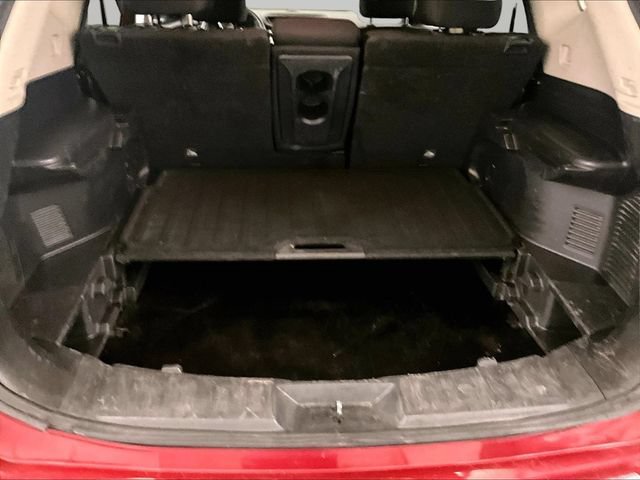 Used 2018 Nissan Rogue SV AWD/4WD image 33