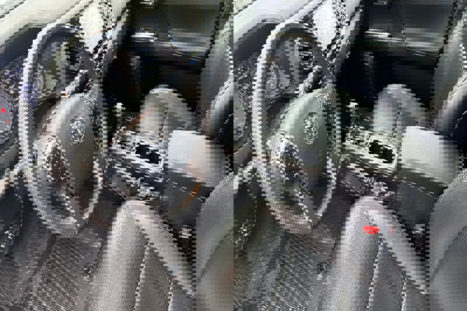 Used 2020 Toyota Tacoma TRD Off-Road image 11