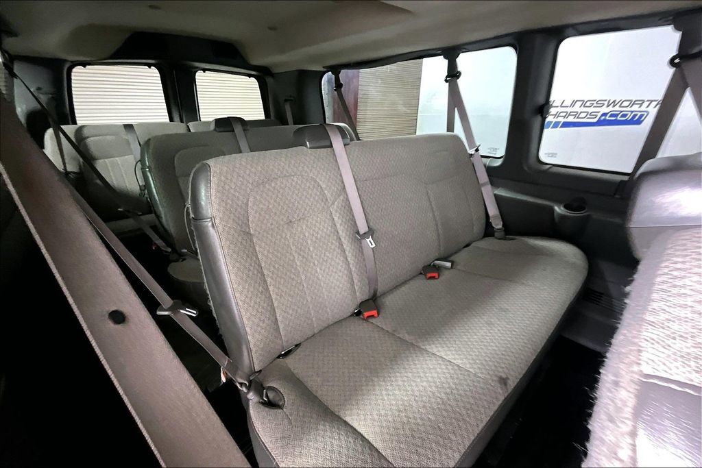 Used 2025 Chevrolet Express 3500 LT w/ LT Preferred Equipment Group RWD image 21