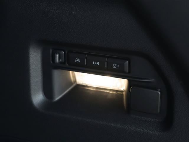 Certified 2025 Ford Explorer Platinum AWD/4WD image 13