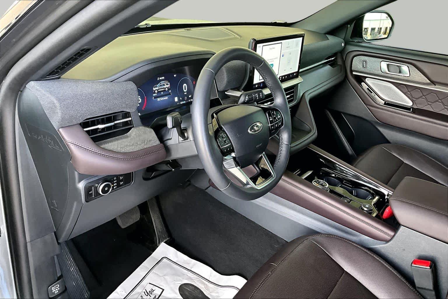 Certified 2025 Ford Explorer Platinum w/ Ultimate Package RWD image 18