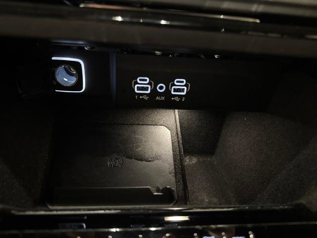 Used 2024 Jeep Wagoneer Series II w/ Flexible Seating Group image 29