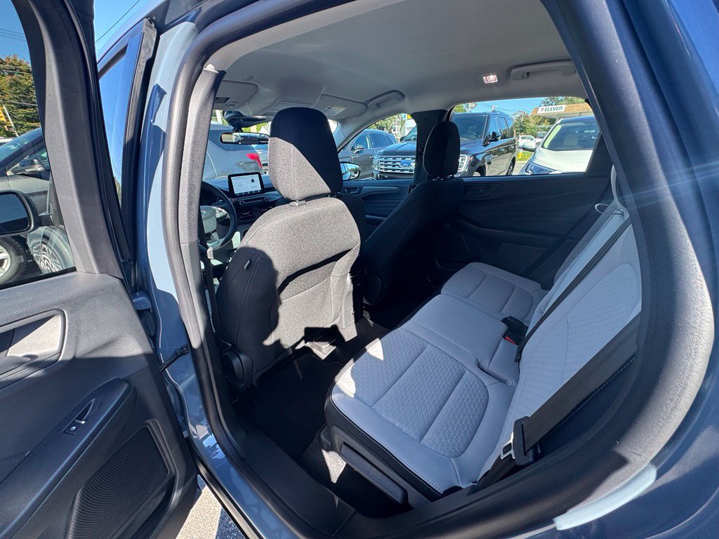 Certified 2025 Ford Escape Active FWD image 9