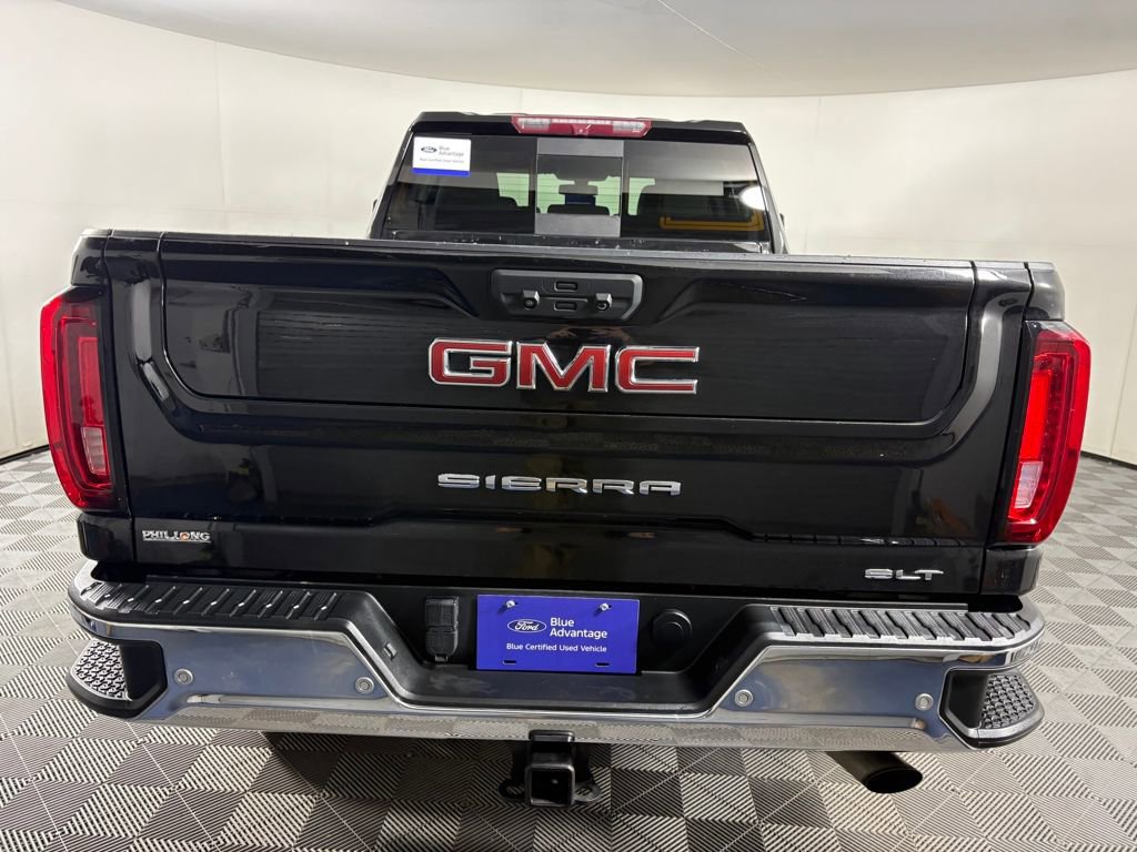 Used 2022 GMC Sierra 3500 SLT w/ SLT Premium Package image 4