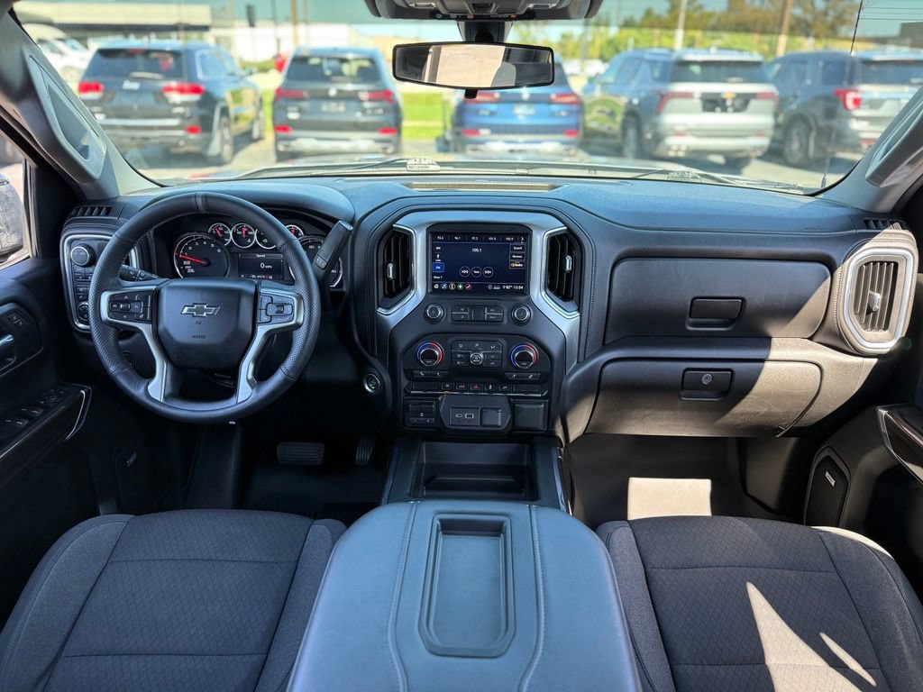 Used 2020 Chevrolet Silverado 1500 RST w/ All-Star Edition AWD/4WD image 2