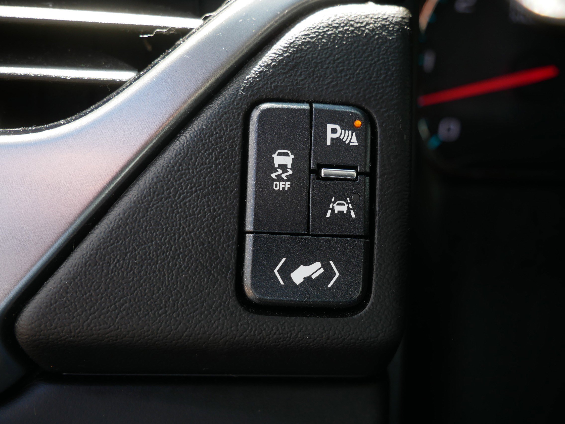 Used 2020 Chevrolet Suburban Premier AWD/4WD image 29