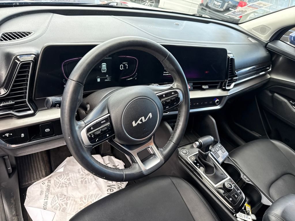 Used 2023 Kia Sportage EX image 13
