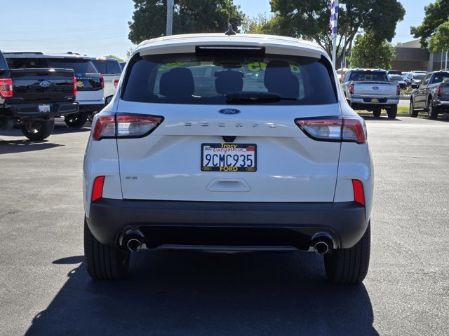 Certified 2022 Ford Escape SE w/ SE Sport Appearance Package FWD image 5