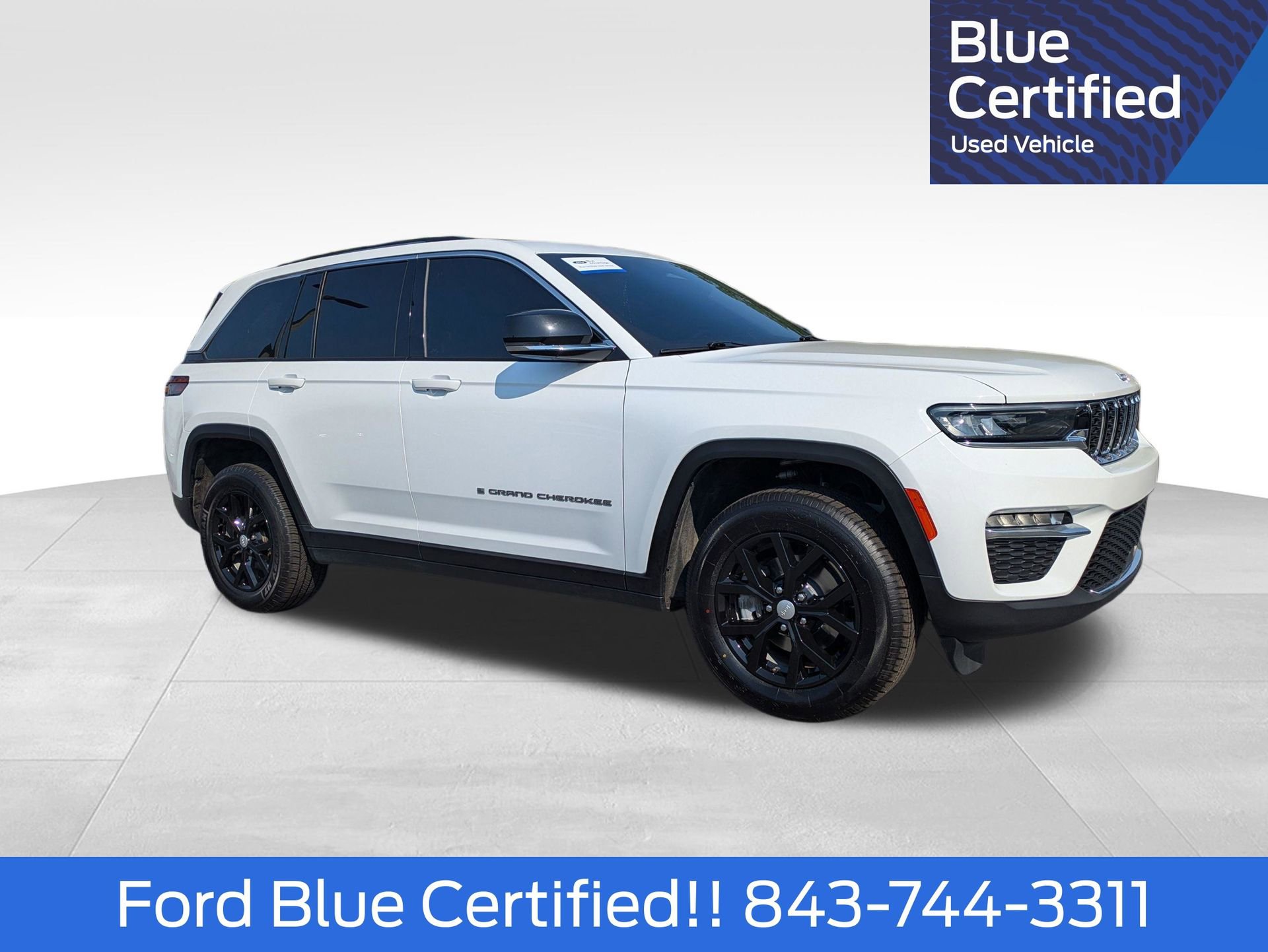 Used 2023 Jeep Grand Cherokee Limited AWD/4WD image 1
