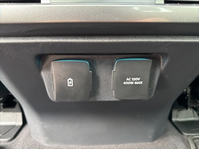 Certified 2023 Ford F150 Lariat w/ Equipment Group 502A High image 27