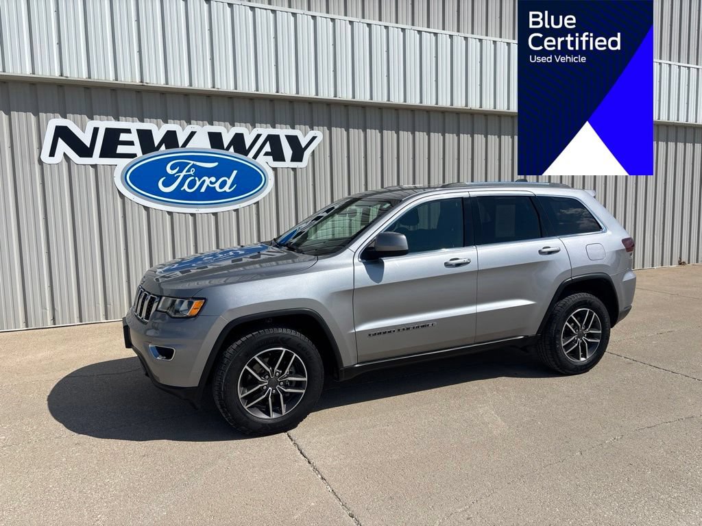 Used 2019 Jeep Grand Cherokee Laredo w/ 18" Wheel & 8.4" Radio Group