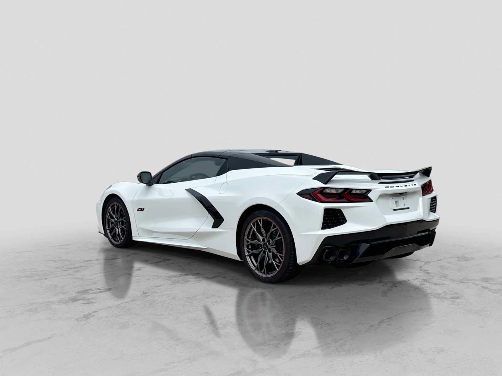 Used 2023 Chevrolet Corvette Stingray Preferred Conv w/ Z51 Performance Package RWD image 4