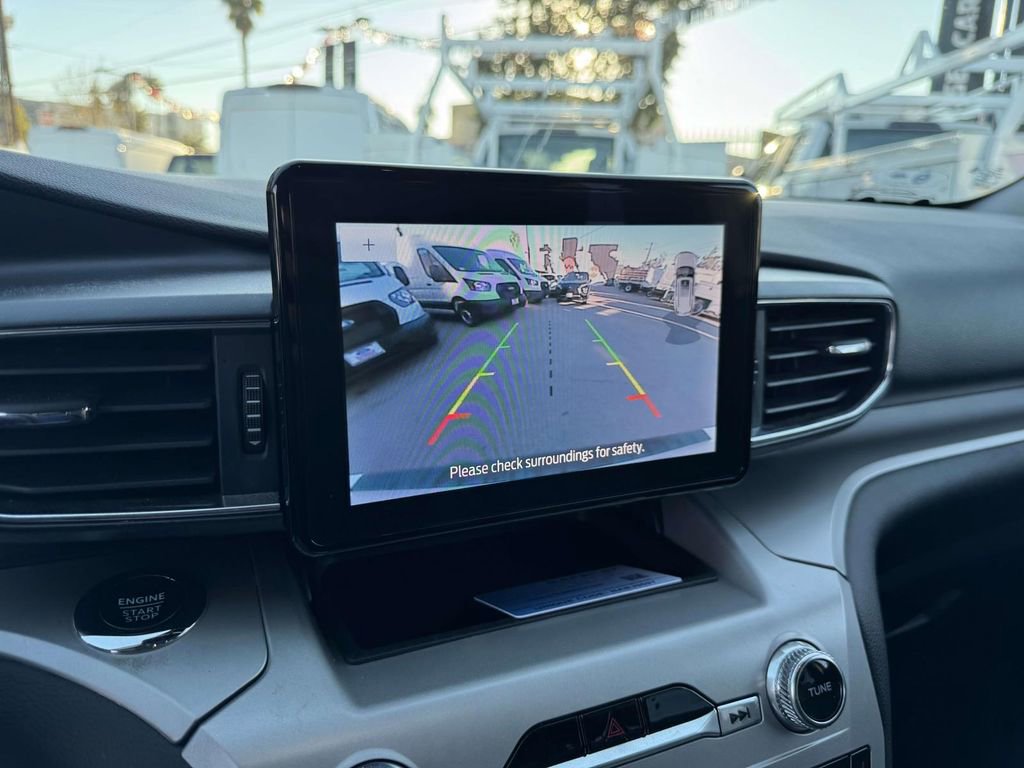 Certified 2022 Ford Explorer XLT w/ Equipment Group 202A image 21