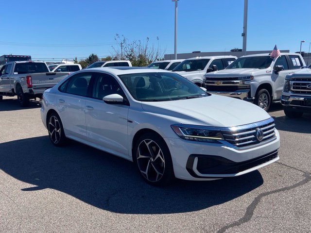 Used 2020 Volkswagen Passat 2.0T R-Line FWD image 3